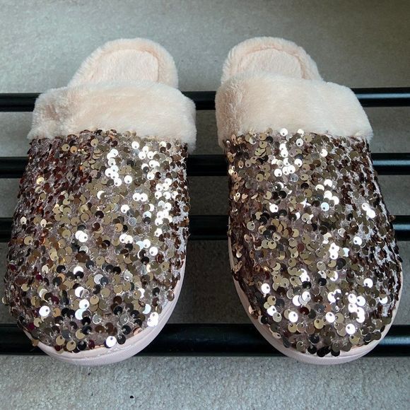 KENSIE Women Plush Sequin Faux Fur Slippers - BRAND NEW - NWOB - Picture 2 of 8